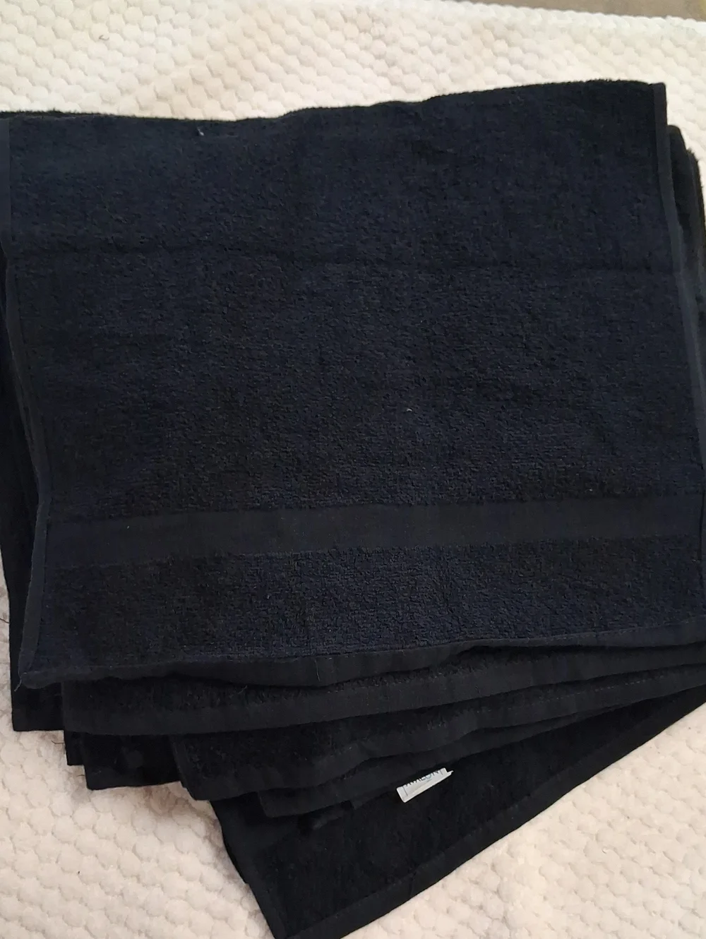 17 New Black Hand Towels